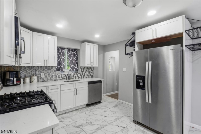 15 Chelsea Ave Property Photo 7