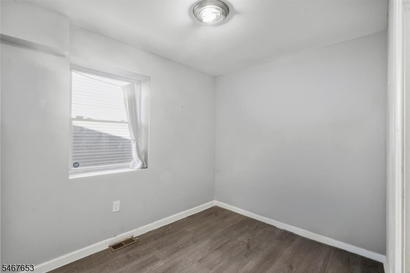 15 Chelsea Ave Property Photo 15