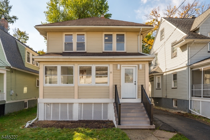 18 Meeker St Property Photo 2