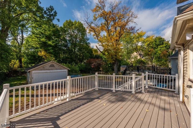 18 Meeker St Property Photo 41