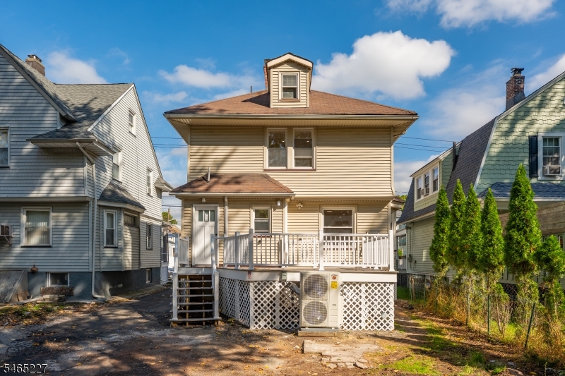 18 Meeker St Property Photo 43