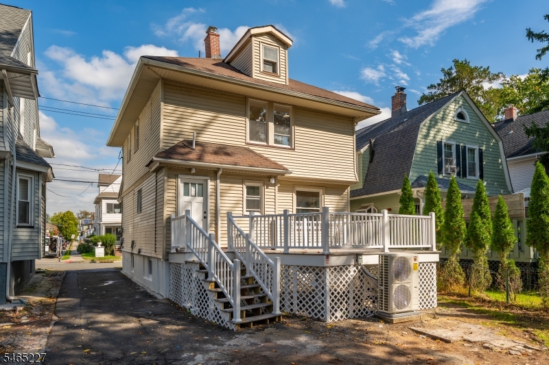 18 Meeker St Property Photo 44