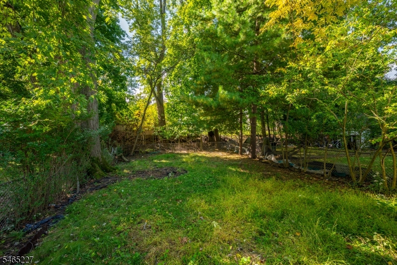 18 Meeker St Property Photo 45