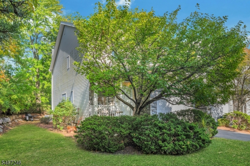 84 Emily Pl Property Photo 3