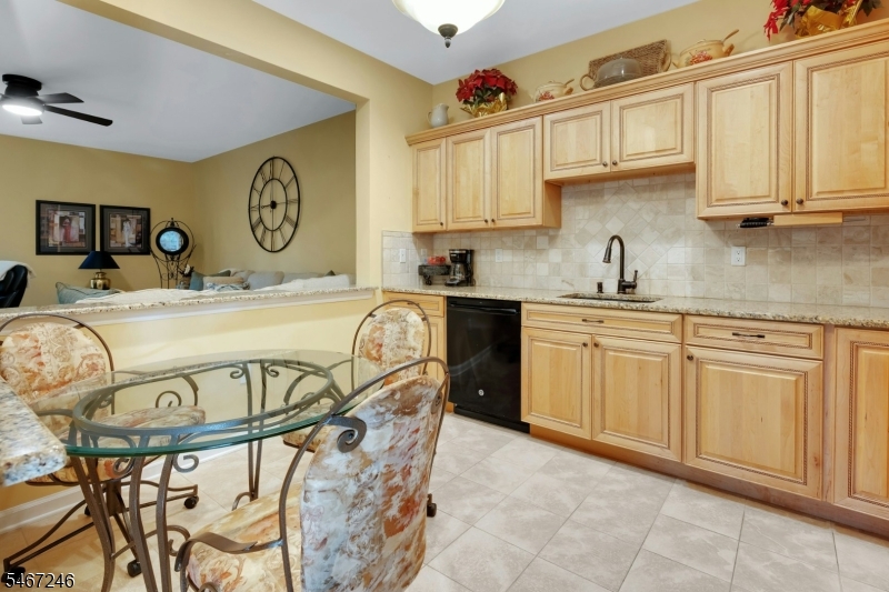 84 Emily Pl Property Photo 15