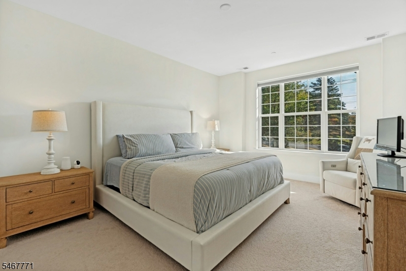 53 Veterans Way Property Photo 10
