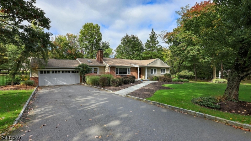 1 Katherine Dr Property Photo 2