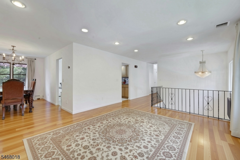 198 Scharer Ave Property Photo 11