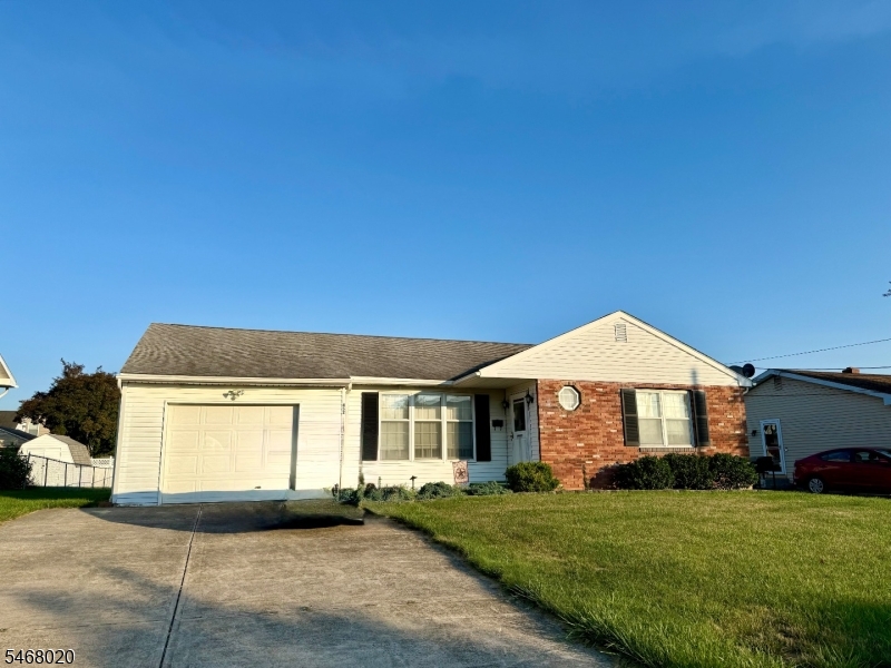 452 Ann St Property Photo 1