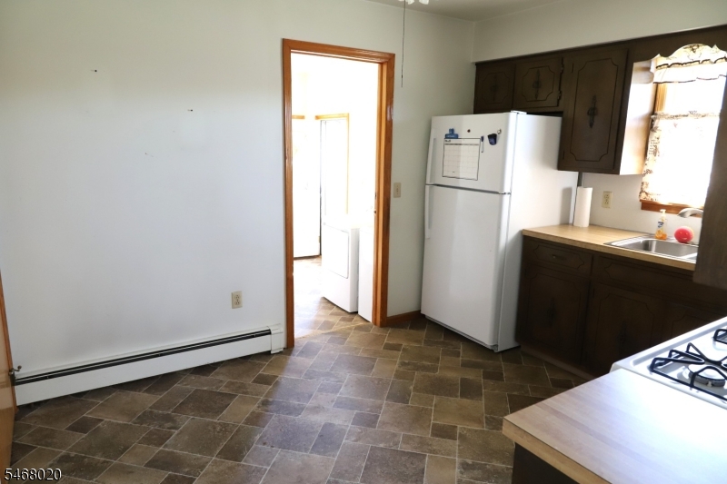 452 Ann St Property Photo 6