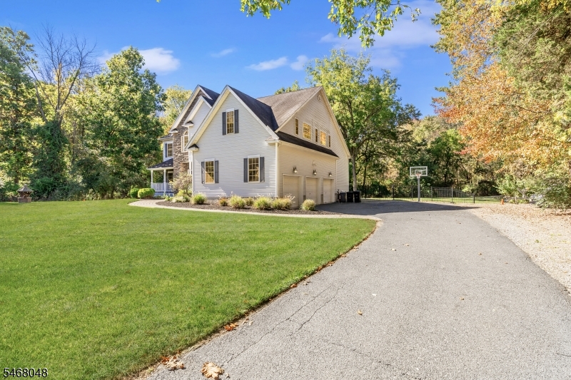 4 Cove Hollow Ct Property Photo 3