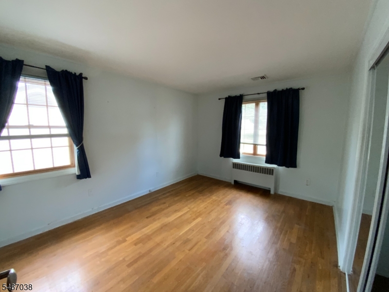 89 Hawthorne Ave Property Photo 10