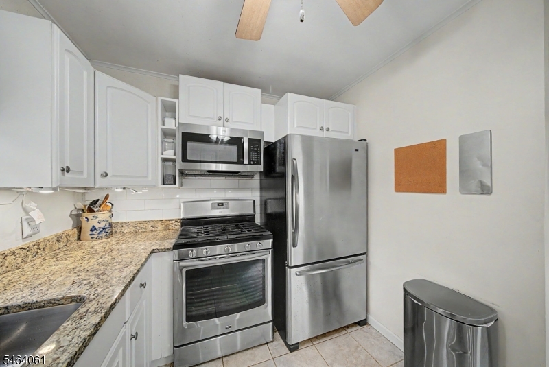 7 Redwood Ln Property Photo 16