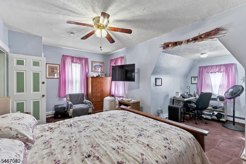 145 Ivy St Property Photo 12