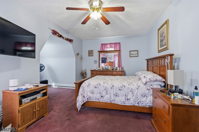 145 Ivy St Property Photo 13