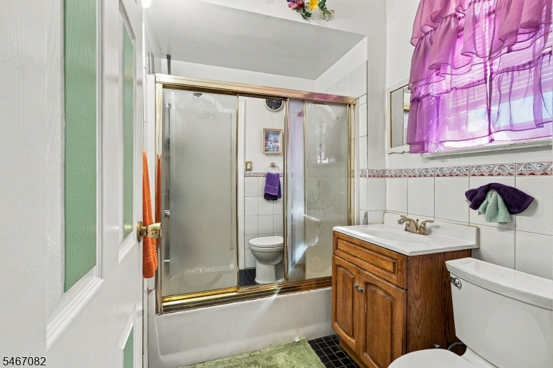 145 Ivy St Property Photo 15