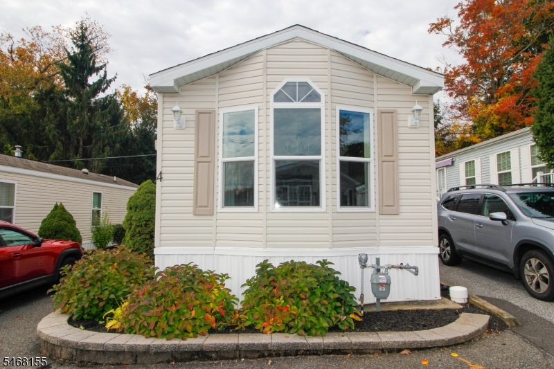 4 Makepeace Rd Property Photo 1