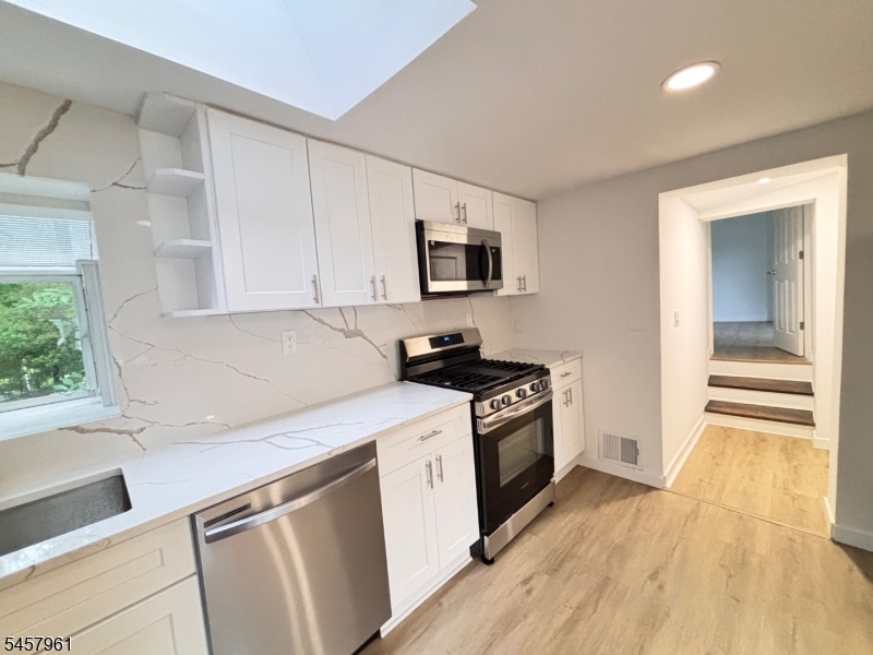 20 Garbarino Ave Property Photo 8