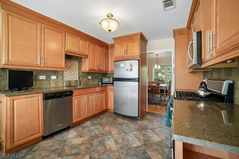 95 Giordano Dr Property Photo 6