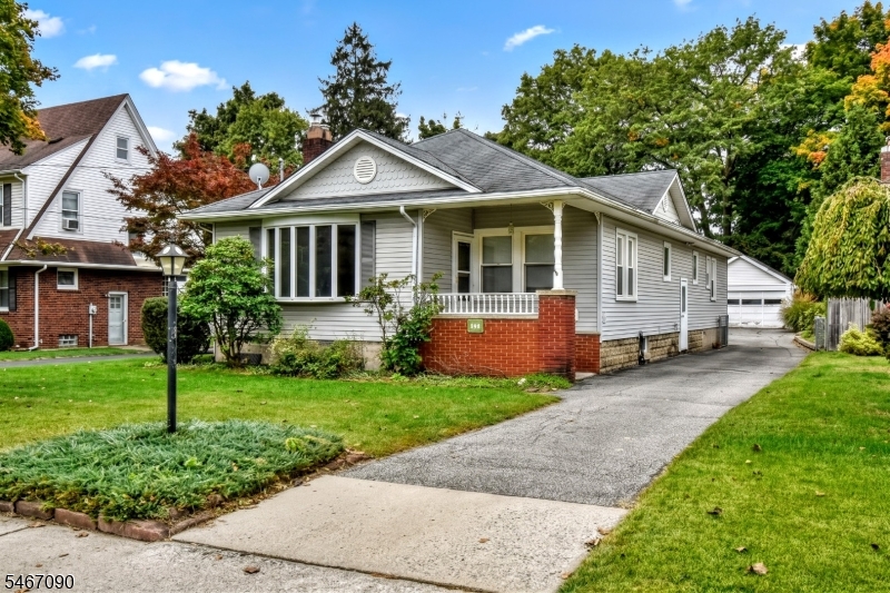 646 Lincoln Ave Property Photo 1