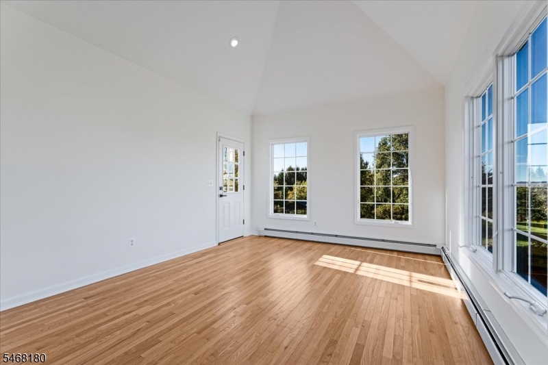 9 Dagmar Dale Dr Property Photo 12