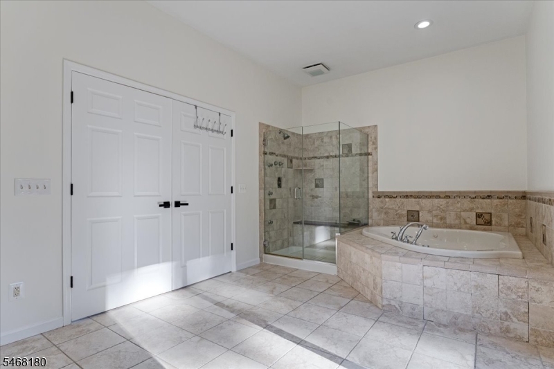9 Dagmar Dale Dr Property Photo 17
