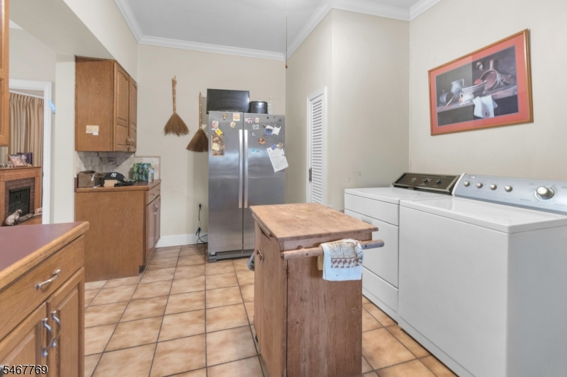44 Oakland Terr Property Photo 11