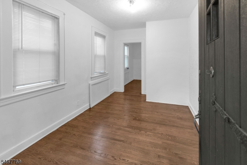 44 Oakland Terr Property Photo 15
