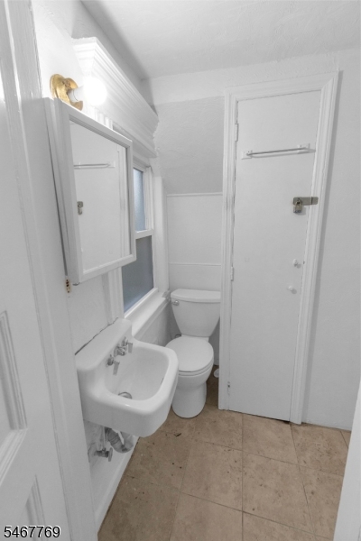 44 Oakland Terr Property Photo 18