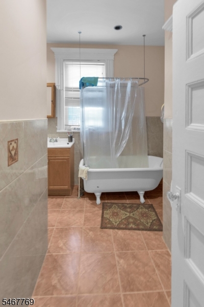 44 Oakland Terr Property Photo 21