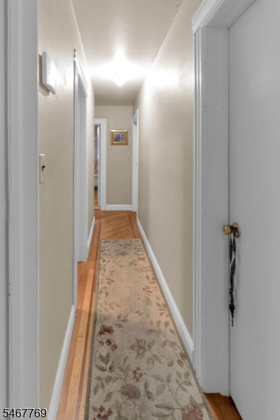44 Oakland Terr Property Photo 23