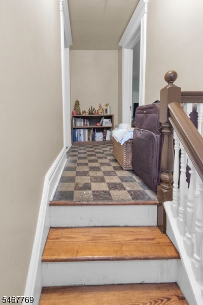 44 Oakland Terr Property Photo 32