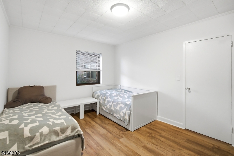 401 Park Pl 1e Property Photo 7