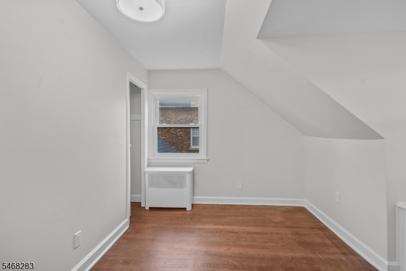 825 Bishop St Property Photo 26