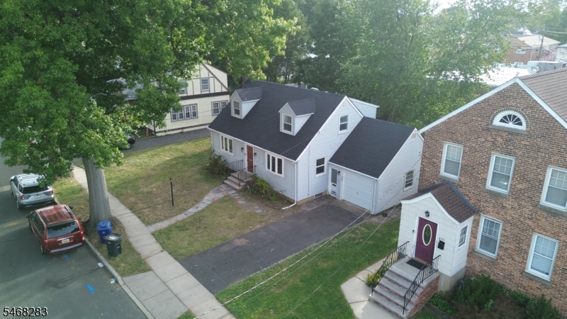 825 Bishop St Property Photo 40