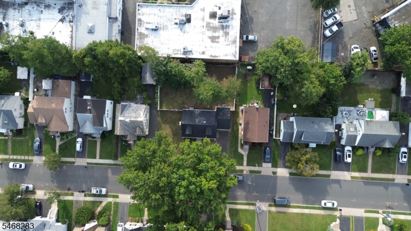 825 Bishop St Property Photo 43
