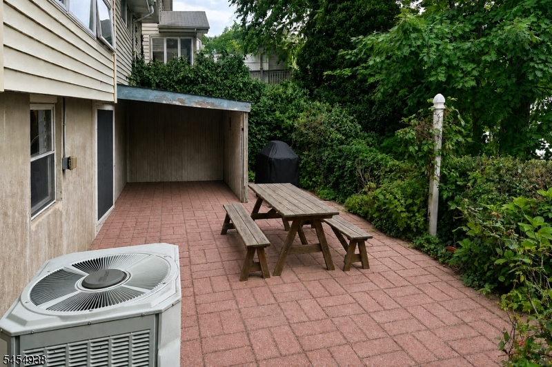 103 W Lake Shore Dr Property Photo 35
