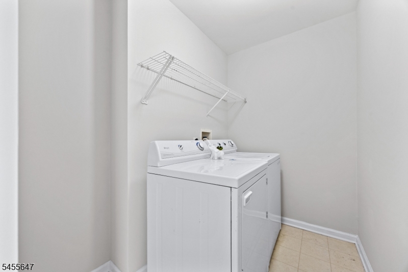 33 Gordon Cir Property Photo 23