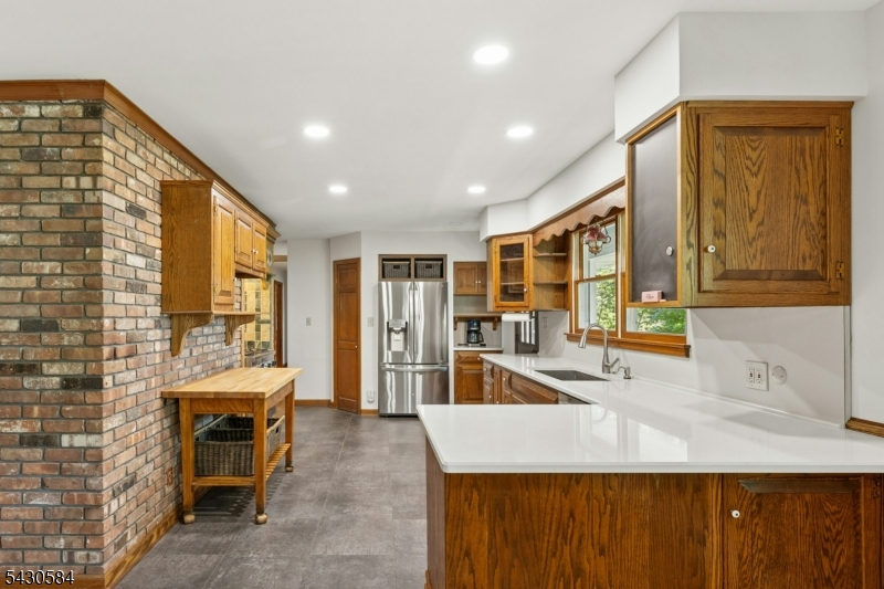 783 Long Hill Rd Property Photo 15