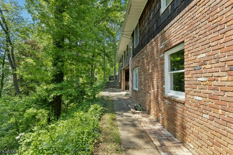 783 Long Hill Rd Property Photo 39