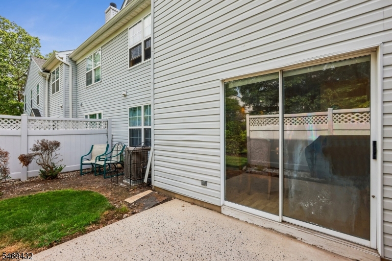 3 Letts Ct Property Photo 2