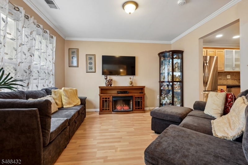 3 Letts Ct Property Photo 9