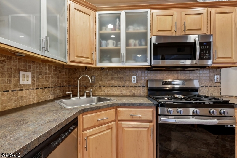 3 Letts Ct Property Photo 13