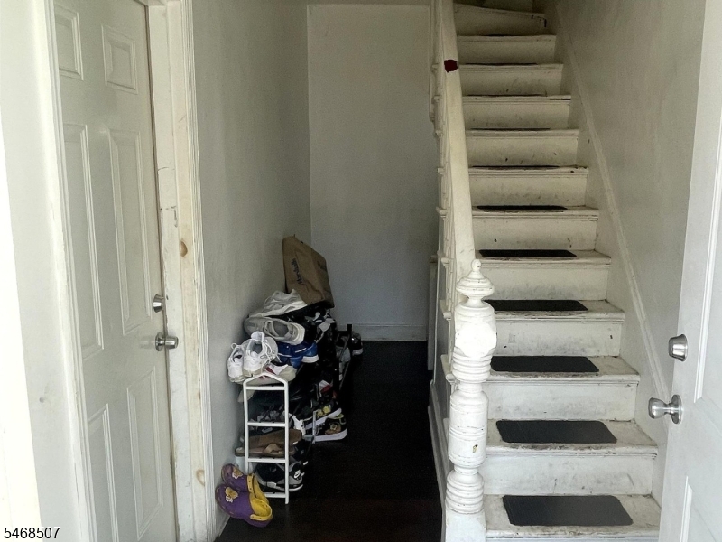 37 Lincoln Pl Property Photo 4