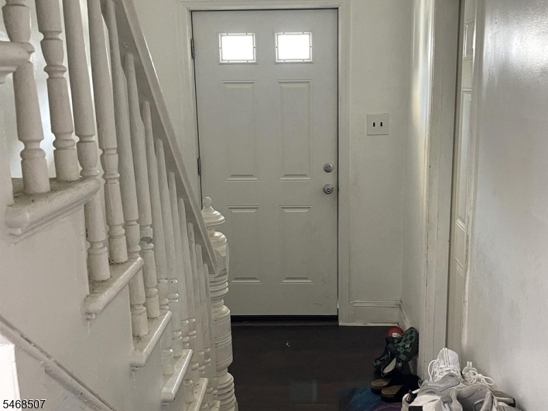 37 Lincoln Pl Property Photo 5