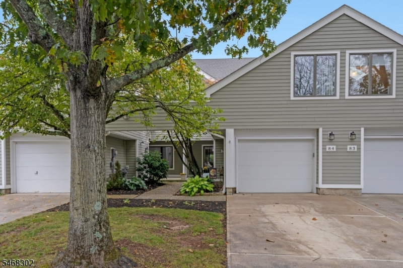 84 Hagerman Ct Property Photo 1