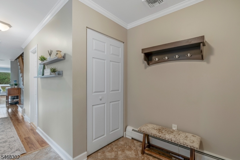 84 Hagerman Ct Property Photo 5