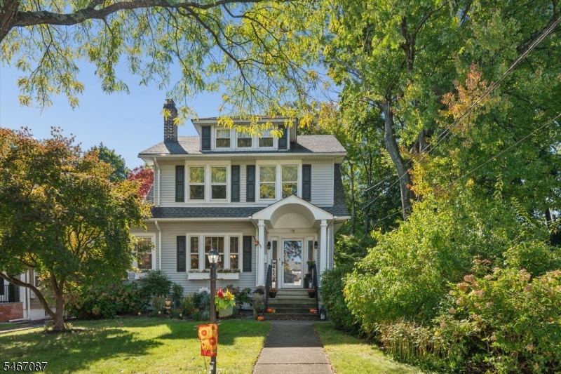15 Fairview Ave Property Photo 1