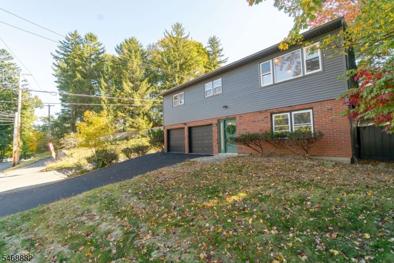 102 Brooklyn Mountain Rd Property Photo 2