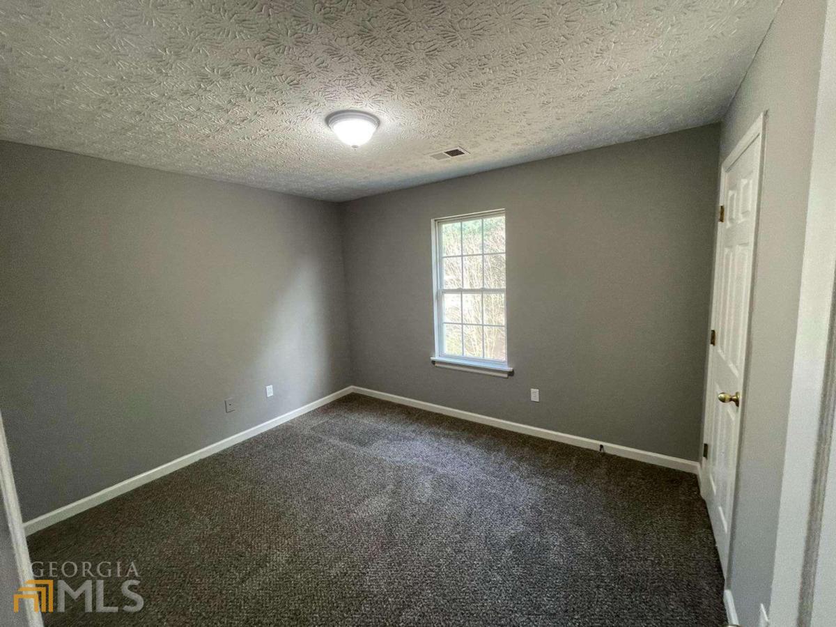 2162 Anconia Circle Property Photo 5
